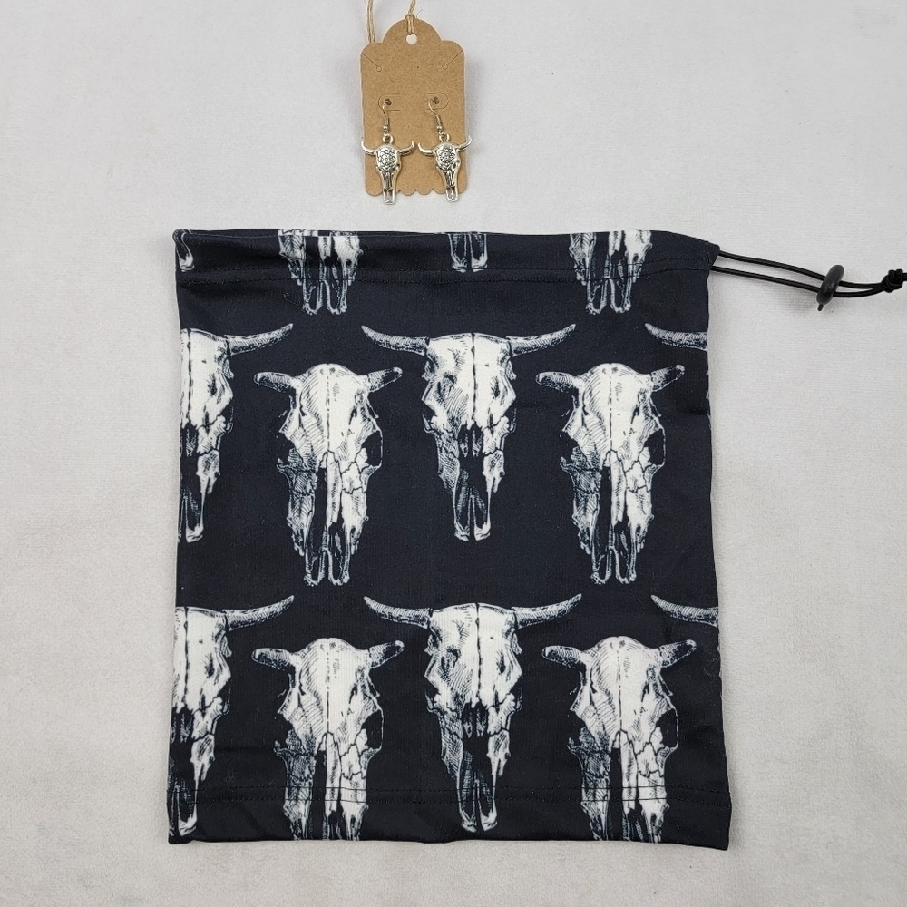 NWOT cow steer skull neck gaiter and earrings